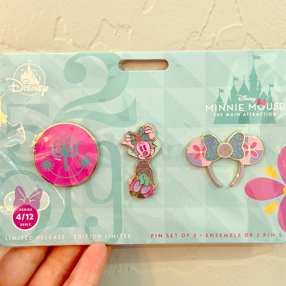 Minnie Mouse Main Attraction April Pins